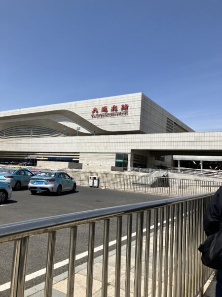 ここはお国を何百里